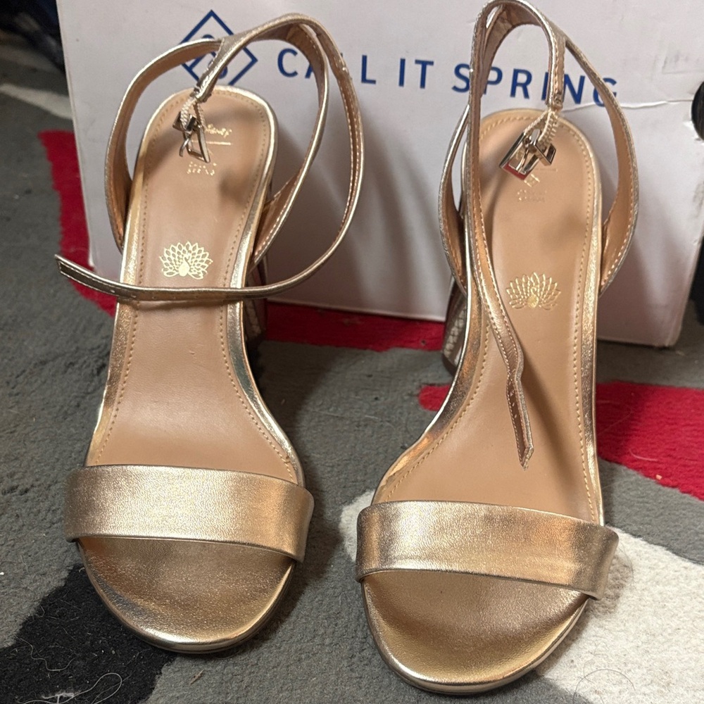 Disney Aladdin Call It Spring Metallic Gold heels